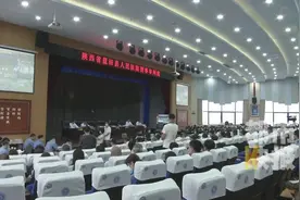 西安父子长期把持基层政权，大肆非法敛财！这起省级督办48人涉黑案开庭图片