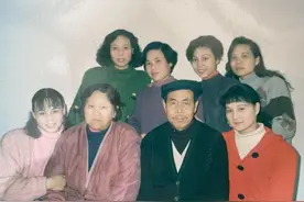 晚潮丨父亲的微笑图片