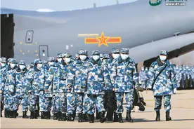 全球抗疫阻击战中的中国答卷：青山遮不住，毕竟东流去图片