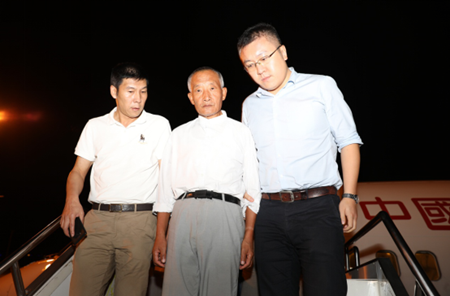 逃出小家院15攻略（揭秘外逃贪官的悲惨生活用502粘牙套 整日不敢出屋）