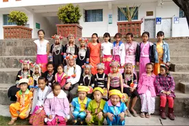 新时代奋斗者｜2万元开启帮困之旅，他说自己在用灵魂做公益图片