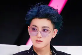 黄子韬吃娃娃菜吃断牙：我也是醉了图片