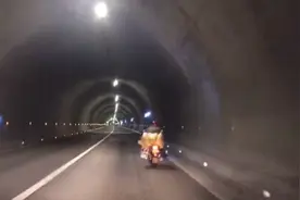 务工人员骑行闯高速，行为违法还走反了视频封面