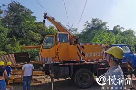 注意！私自吊装破坏的不仅仅是电力设备……图片