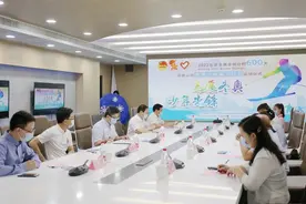 大手拉小手，冬奥齐加油——石景山区“冬奥少年星火计划”启动图片