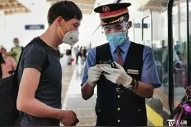 新疆铁路电子客票实现全覆盖，卧铺换票成为历史图片