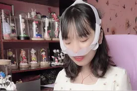 90后渐冻症女孩戴呼吸机直播做手办，成立在线学院助残疾人接单图片