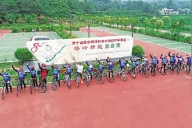 山区小城“骑士”多图片
