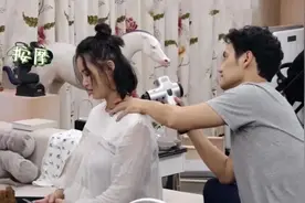 火爆全网的筋膜枪，戳破年轻人的中产幻觉图片