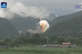画面震撼！北斗三号最后一颗全球组网卫星发射升空，产业链将迎来大发展图片