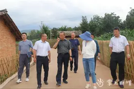 赵志勇到乐业镇检查指导农危改扫尾工作图片