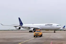 汉莎航空刚官宣：明天恢复法兰克福-上海客运班次，每周三一班 | 航空动态图片