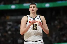 NBA全明星中锋约基奇新冠阳性，曾和德约一起参加活动图片