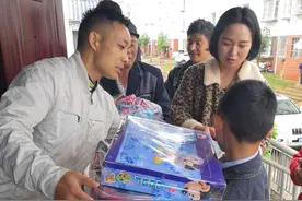 大山中的脱贫攻坚 财政干部见证凉山州贫困县摘帽图片