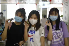 浓情端午！桂电免费为师生送7000多份粽子和咸鸭蛋图片