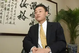 图集 | 黄光裕的前半生：35岁105亿身家成大陆首富，12载牢狱生涯后传奇继续？图片