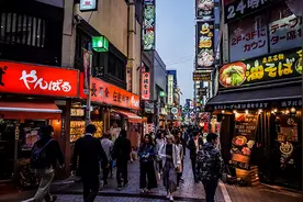夜上海②｜东京小型餐饮酒吧街：小而美的可持续夜生活区图片