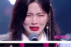 杨超越火了，是因为干啥啥不行，和老板吵架第一名？图片