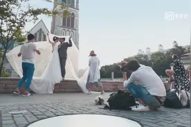 中国人拍起婚纱照，比谁都像演员图片