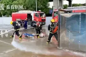 普通人能赶上消防员出警速度吗？真有人去挑战了……图片