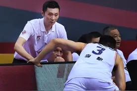 篮球——CBA复赛第一阶段：上海久事胜时代中国广州图片