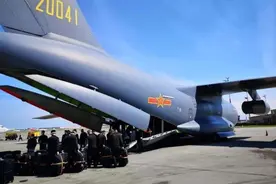 运-20再飞俄罗斯，接解放军仪仗队凯旋图片