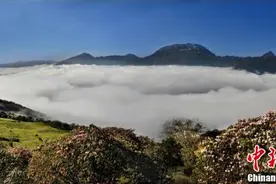 四川宝兴：俯瞰达瓦更扎景区美如画图片