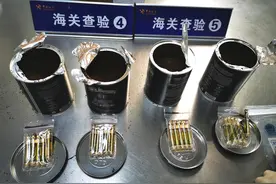 咖啡粉里藏大麻，小熊软糖能上瘾……毒品走私为何频频“盯上”跨境快递？图片
