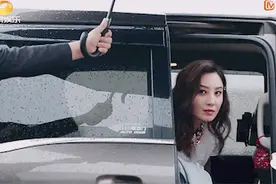 美人计 | 被郑希怡飒到的可不止一个“点头杀”图片
