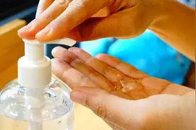 美国7人饮下含甲醇洗手液中毒，3死1失明视频封面