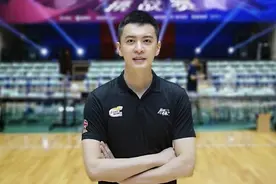 辽篮12载功勋教练郭士强下课，杨鸣接任教练组组长一职图片