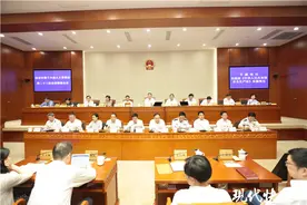 化工企业要关停超30家，南京十部门负责人接受人大安全生产专题询问图片