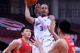 篮球——CBA复赛第一阶段：南京同曦宙光对阵八一南昌图片