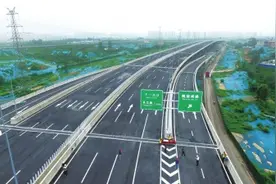 郑州大四环高架主线今天上午试通车 全线187条匝道近半已开通图片