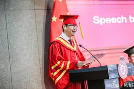 毕业季丨上海建桥学院校长朱瑞庭：有路，就要大胆去走，有梦，就要大胆飞翔图片