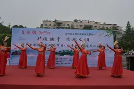 高新区芳草街街道：缝香囊、射五毒 居民浓情过端午图片