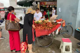 小摊故事｜彭志良：“997”的地摊工作制图片