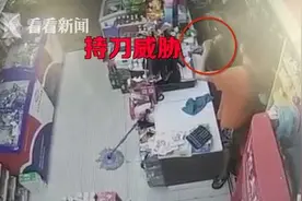 10秒砸破4个酒瓶 男子抢劫超市反被店员砸懵图片