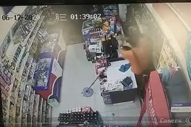 男子在超市被店员啤酒瓶6连击爆头！警方通报来了图片