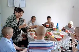 购买一批鸭 感动一群人图片