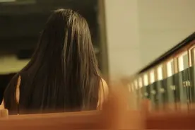 【中国财富报道】46人被处理！冒名顶替上学调查结果来了视频封面