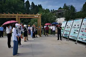 一个都不能少｜从入不敷出到年收入过四万 四川资阳村民学酿酒闯出一条脱贫致富路图片