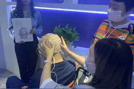 胶质母细胞瘤患者福音！我国肿瘤电场治疗在沪开出首张处方图片