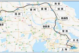 志愿者已到位、自动售票机已开启，南通西站等客来 | 解码沪苏通图片