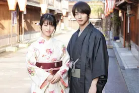 浜辺美波主演 漫改日剧《我们有点不对劲》新角色公开图片