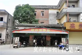 对话关腾飞母亲：“儿子活成了自己梦想中的样子”图片