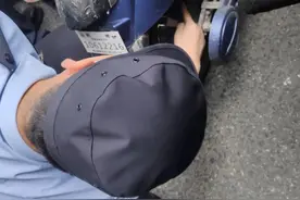浙江电动车新规实施首日｜“李鬼”上路，抓！杭州严查假牌、套牌电动自行车图片