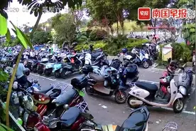 男子在南宁万达茂顺手拿走他人电脑，律师：拒不归还将构成侵占罪图片