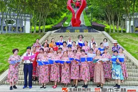 庆“七一”党的光辉照我心图片