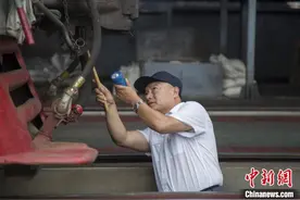 火车司机“孔认真”的安全记录图片